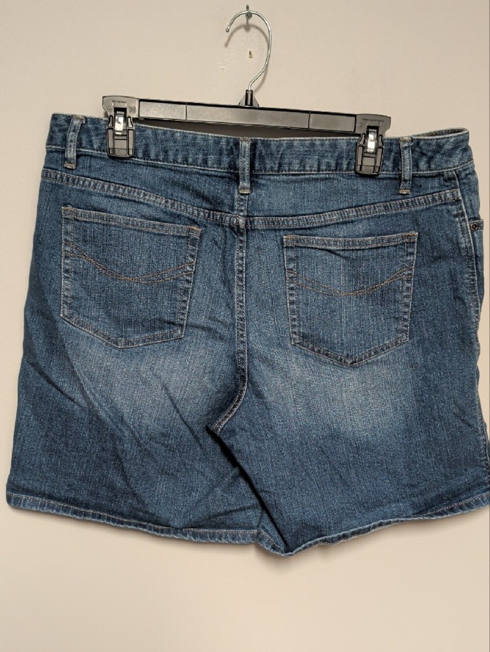 J. Jill Medium Wash Denim Shorts - Picture 5 of 6